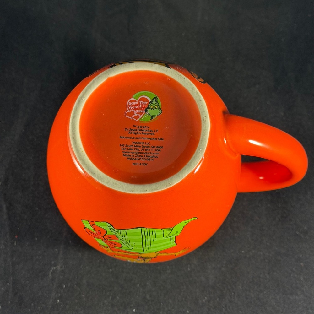 Vandor Dr Seuss The Grinch Max the Dog Orange Ceramic Coffee Mug 2014 18oz - Picture 4 of 4